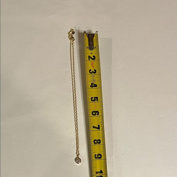 Elegant Gold Pendant Necklace - Picture 5 of 5